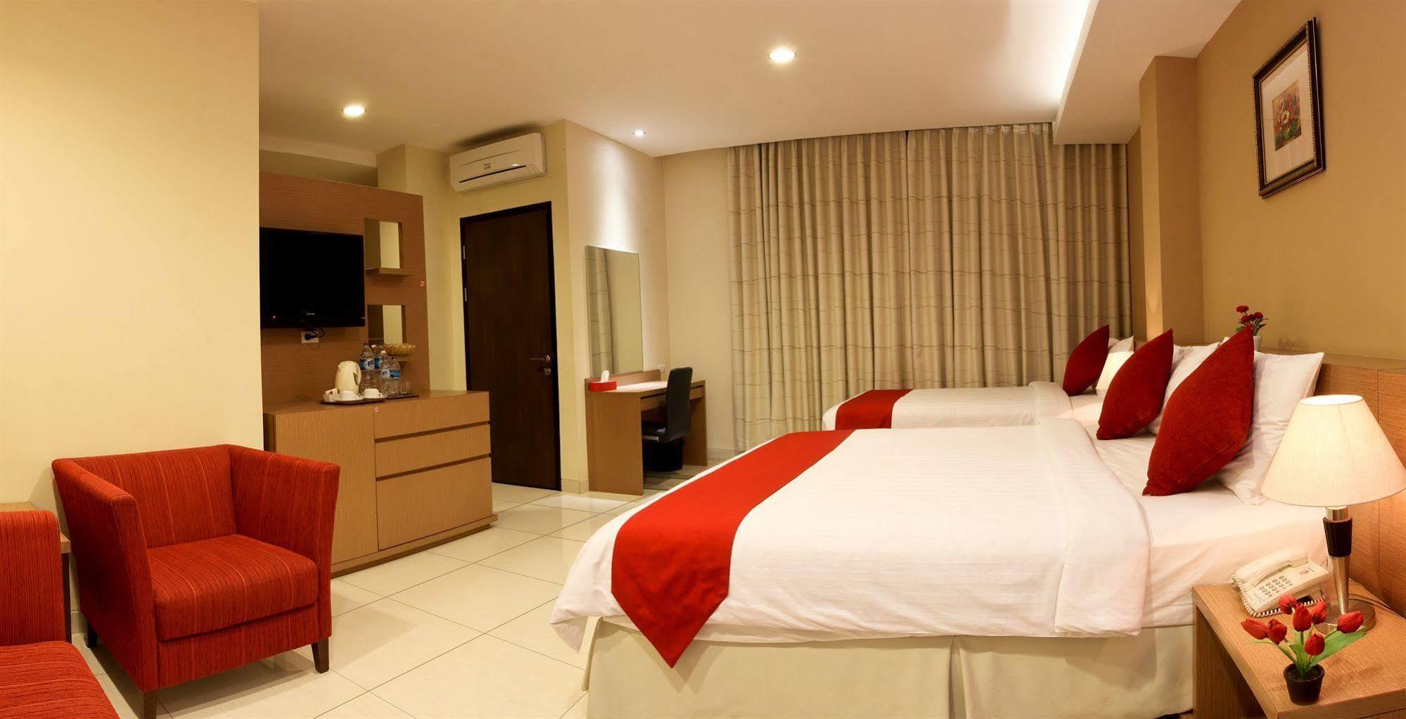 คอลเลคชั่น โอ 10 สวีท การีนา บันดุง Hotel ภายนอก รูปภาพ