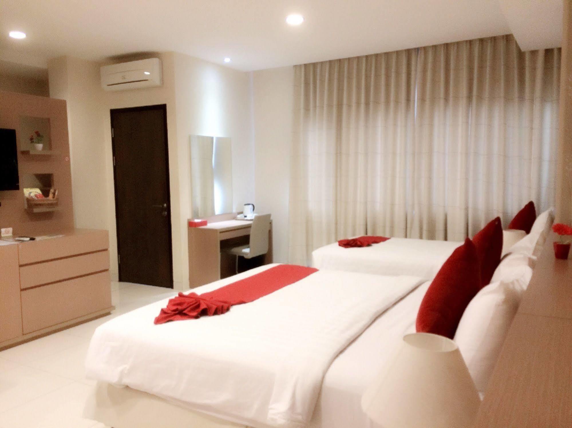 คอลเลคชั่น โอ 10 สวีท การีนา บันดุง Hotel ภายนอก รูปภาพ