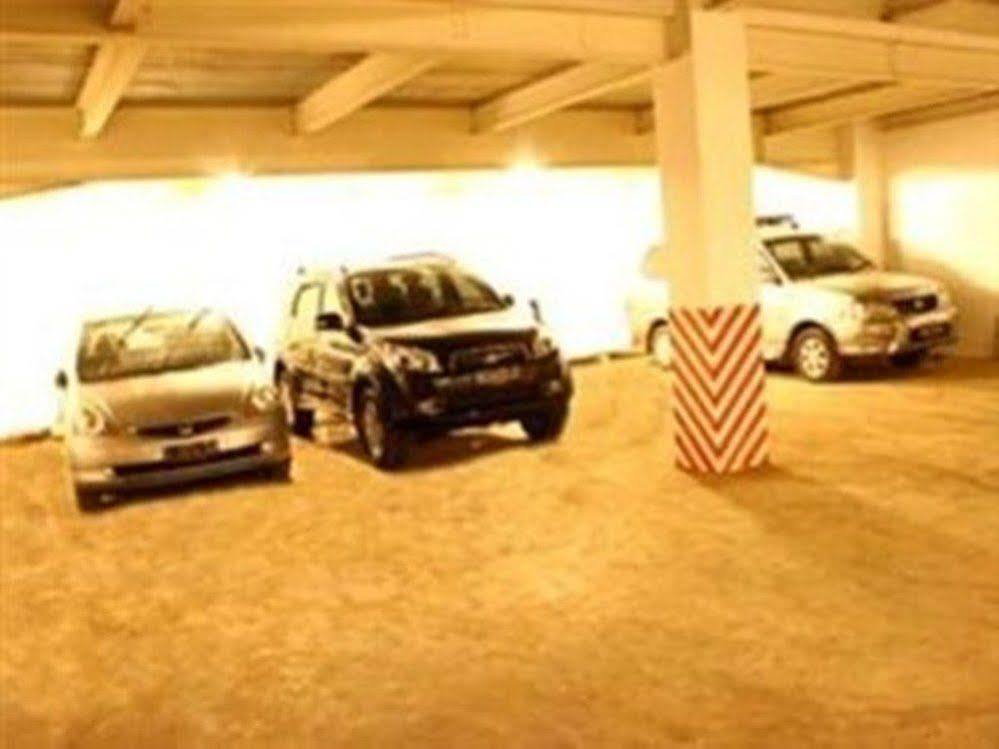 คอลเลคชั่น โอ 10 สวีท การีนา บันดุง Hotel ภายนอก รูปภาพ